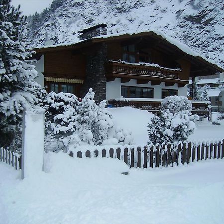 Gaestehaus Waltraud Langenfeld Exterior photo